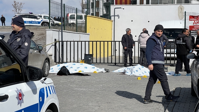 Okul önünde tabancayla eski eşini öldürüp, intihar etti