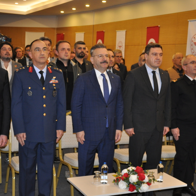 Eskişehir'de "Maziden İstikbale Asırlık Şifa Eskişehir" sergisi açıldı