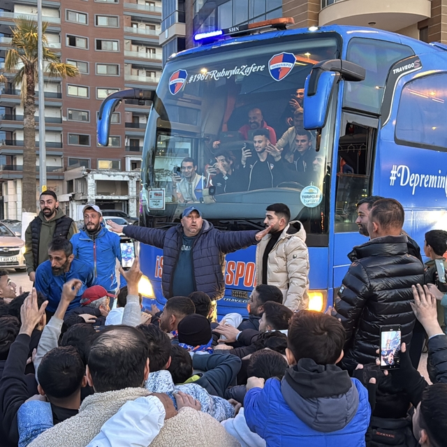 İskenderunspor'un kupada çeyrek finale yükselmesi kentte sevinç yaşattı