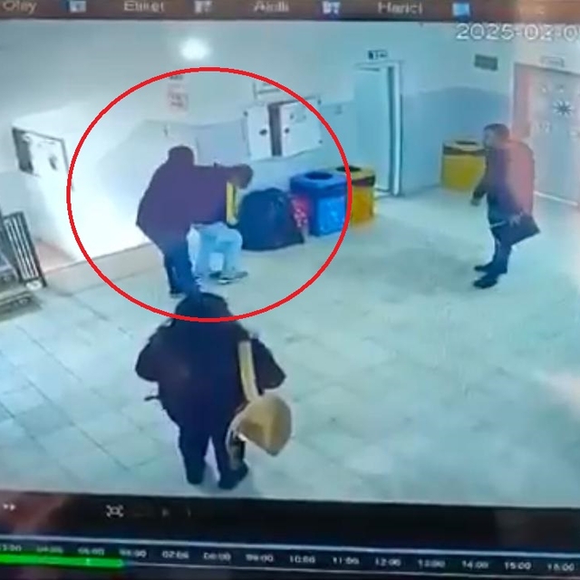 Nefes borusuna şeker kaçan öğrencisini 'Heimlich' manevrasıyla kurtardığı a...