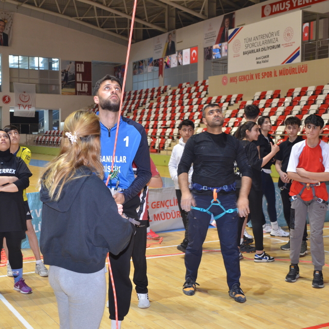 Muş'ta spor tırmanış temel seviye eğitimi