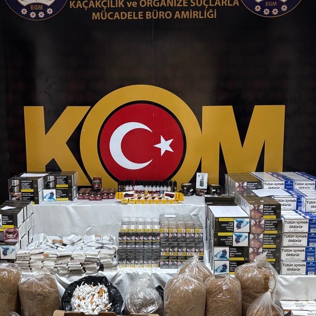 Adana'da kaçakçılık operasyonlarında 7 zanlı yakalandı