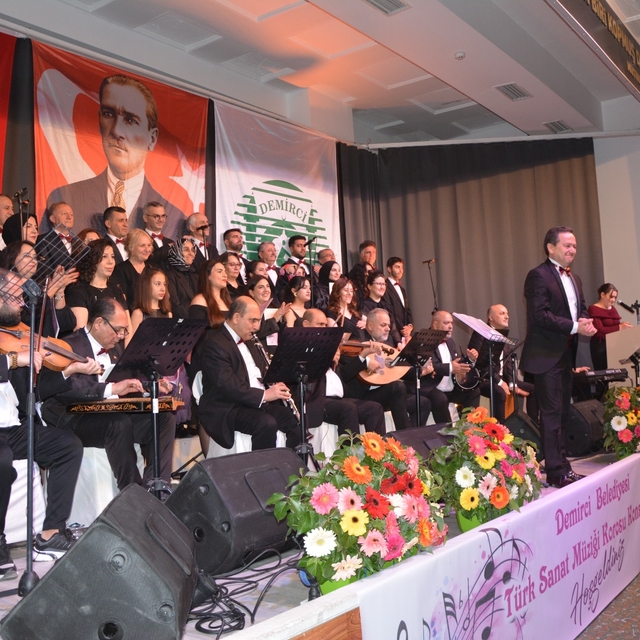 Demirci'de Türk Sanat Müziği konseri