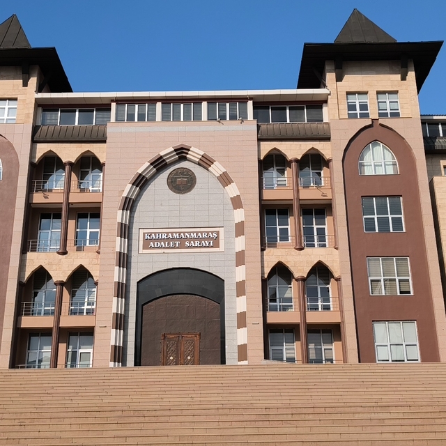 Palmiye Sitesi davasında reddi istenen mahkeme başkanından 'Talebi kabul ed...