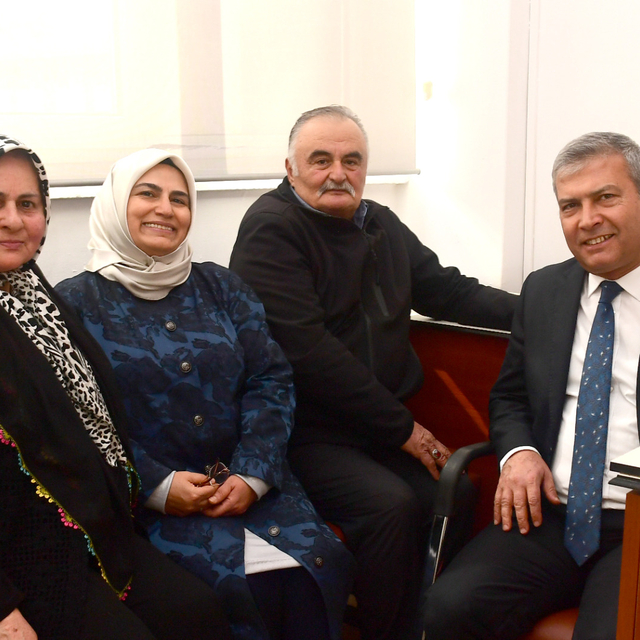 Anadolu Üniversitesi Rektörü Adıgüzel, İletişim Bilimleri Fakültesi'nin eme...