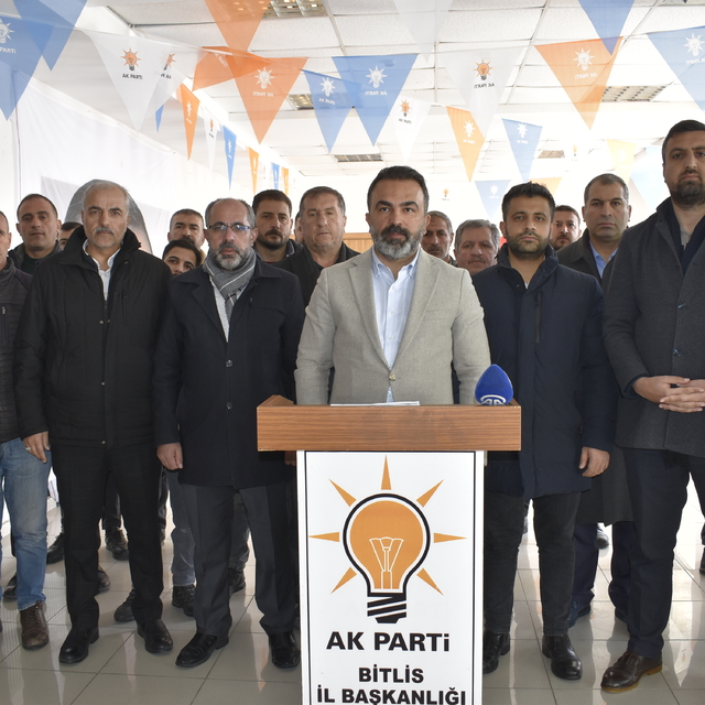 Van, Hakkari, Bitlis ve Muş'ta AK Parti teşkilatlarından 28 Şubat açıklamas...