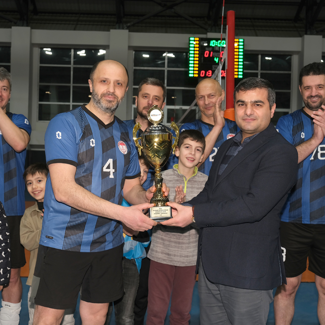 Voleybol turnuvasının şampiyonu Bozkurt Ortaokulu oldu