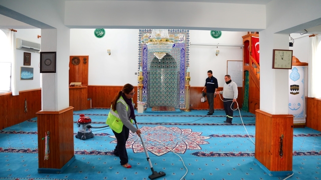 Bodrum Belediyesi'nden ramazan öncesi cami temizliği