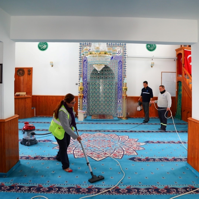 Bodrum Belediyesi'nden ramazan öncesi cami temizliği