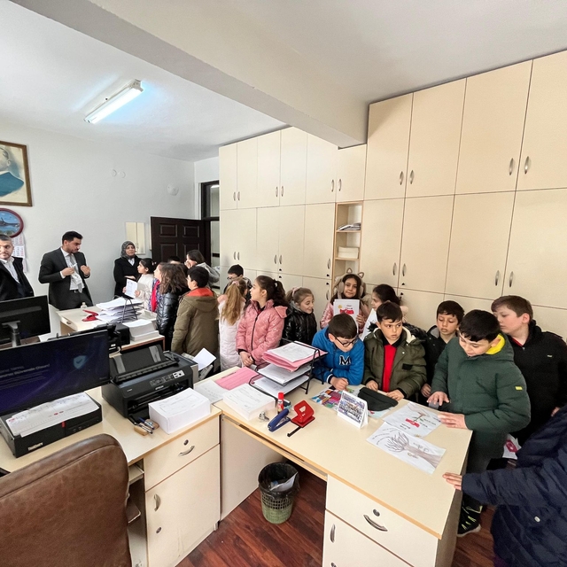 Devrekani'de öğrencilerden Vergi Haftası ziyareti