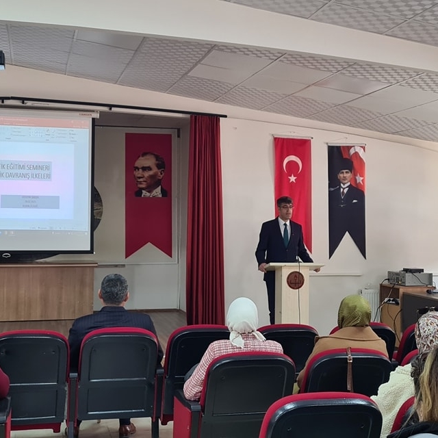 Keban'da "Etik Eğitimi Semineri" verildi