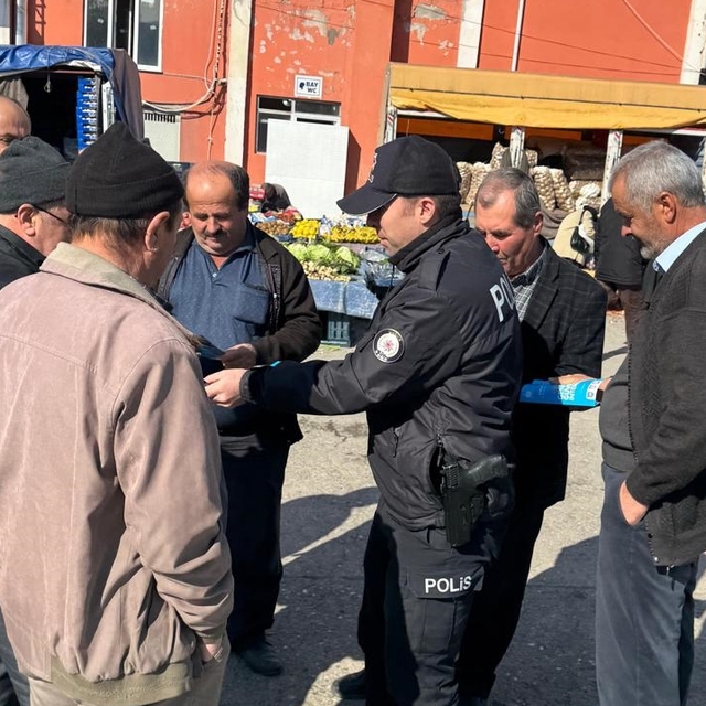 Kargı ve İskilip ilçelerinde vatandaşlar "güvenli internet" konusunda bilgi...