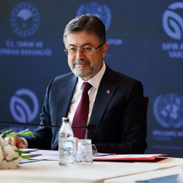 Bakan Yumaklı, BM Türkiye ve Sıfır Atık Vakfı yöneticileriyle bir araya gel...