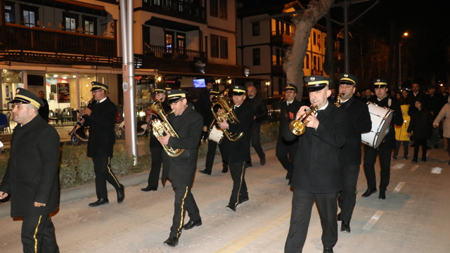 Amasya'da ramazan fener alayıyla karşılandı