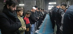 Diyarbakır'da ramazan ayının ilk teravih namazı kılındı