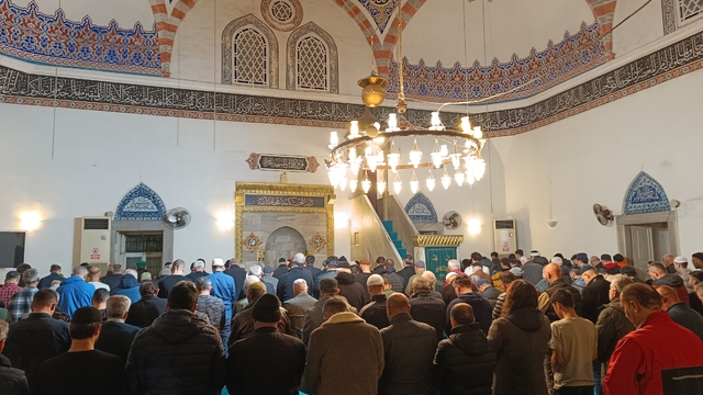 Antalya, Muğla, Isparta ve Burdur'da ilk teravih namazı kılındı