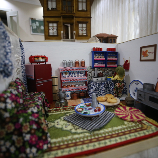 Balıkesirli diorama sanatçısı kadın, kişiye özel ev ve odaların modellerini...