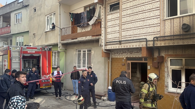 Bursa'da yangın; aynı aileden 2'si çocuk 4 kişi dumandan etkilendi