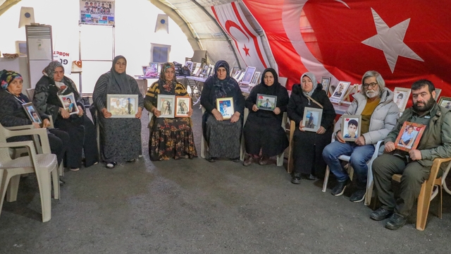 Evlat nöbeti tutan ailelerin buruk ramazanı