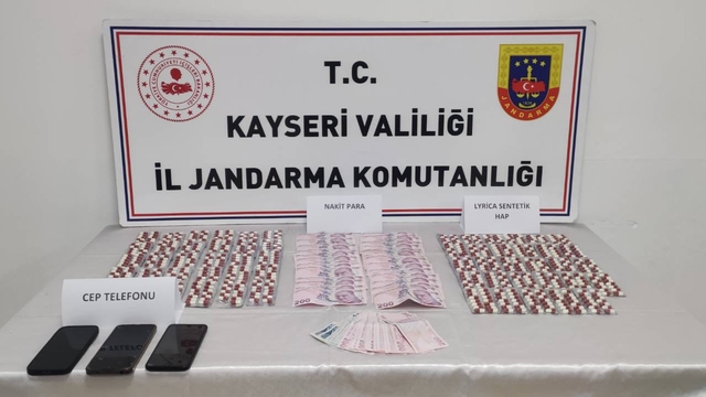 Kayseri'de uyuşturucu operasyonunda 3 şüpheli yakalandı