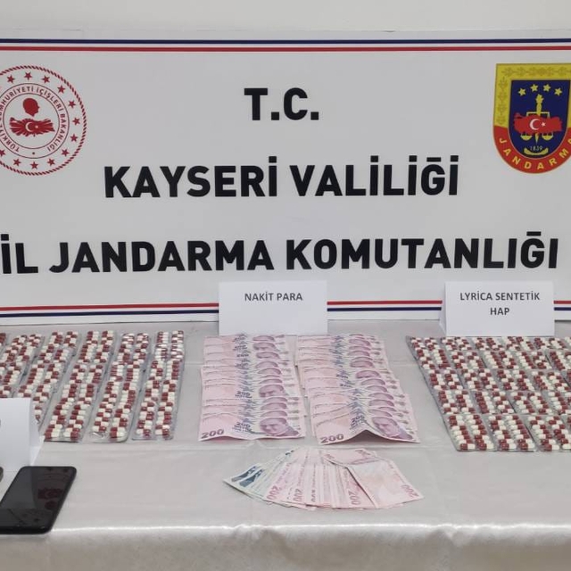 Kayseri'de uyuşturucu operasyonunda 3 şüpheli yakalandı