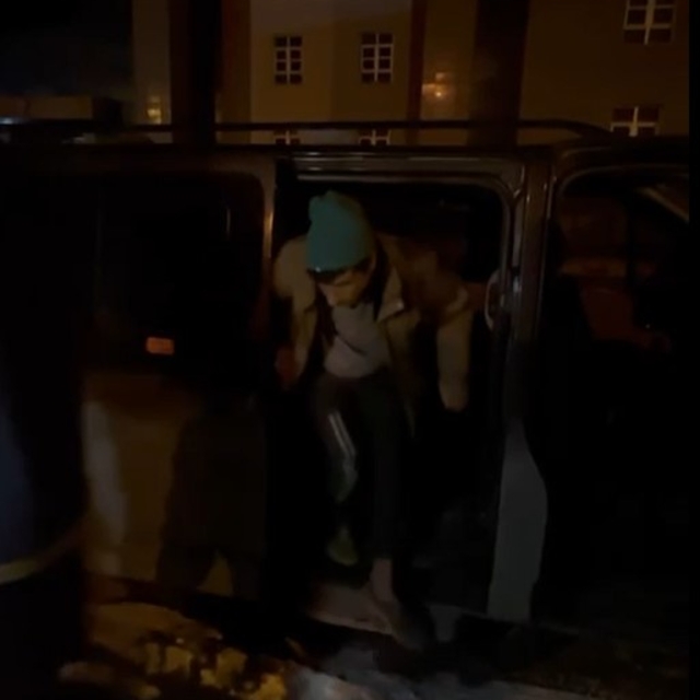 Erciş'te durdurulan araçta 10 kaçak göçmen çıktı