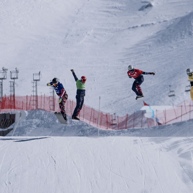 FIS Dünya Snowboard Kupası Erzurum'da başladı