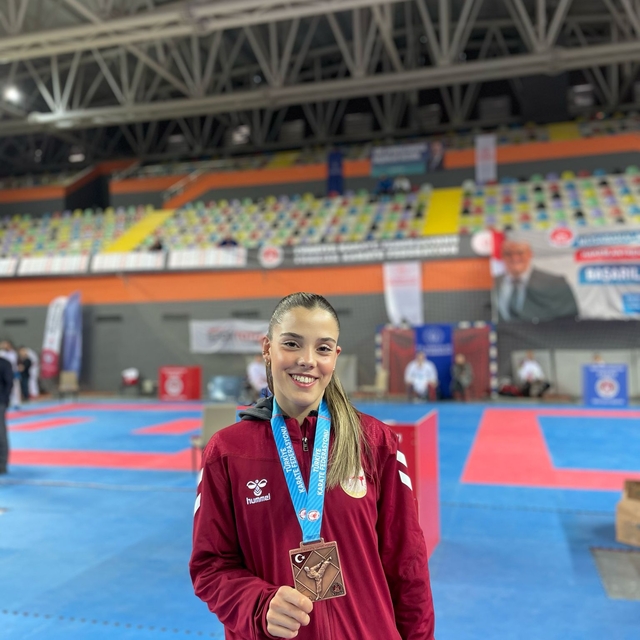 Büyükler Türkiye Karate Şampiyonası'nda Düzce Üniversitesinden iki sporcu k...