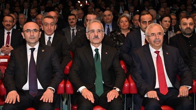 Bakan Uraloğlu, Karayolları 75. Kuruluş Yıldönümü Programı'nda konuştu: