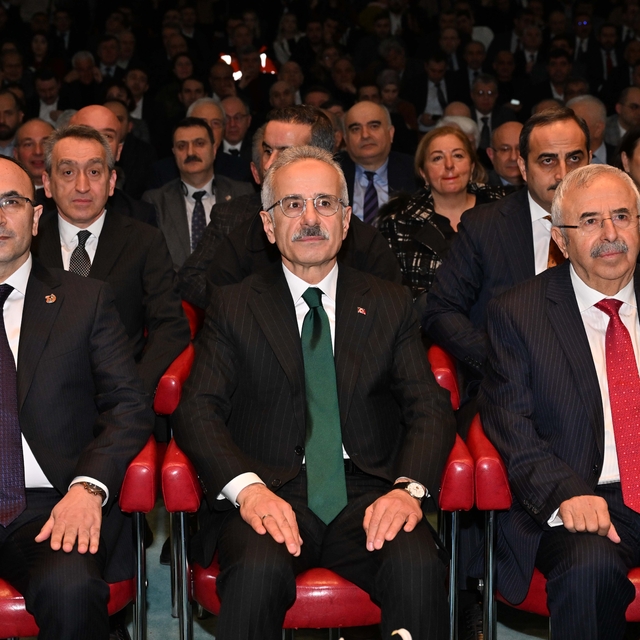 Bakan Uraloğlu, Karayolları 75. Kuruluş Yıldönümü Programı'nda konuştu: