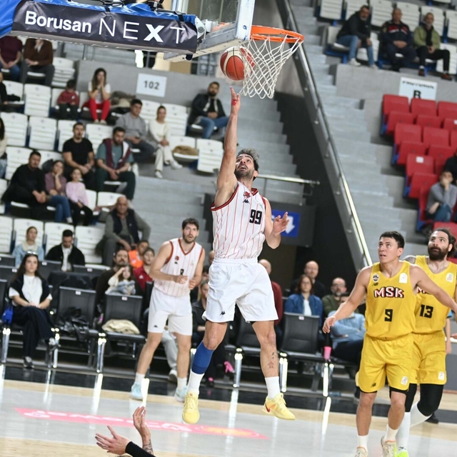 Manisa Basket düze çıktı