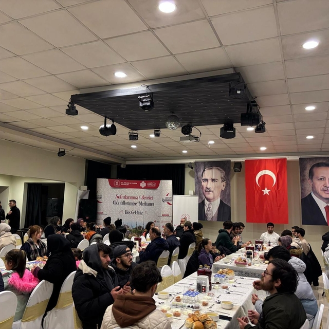 Trabzon Vakıflar Bölge Müdürlüğü 5 ilde iftar programı düzenledi
