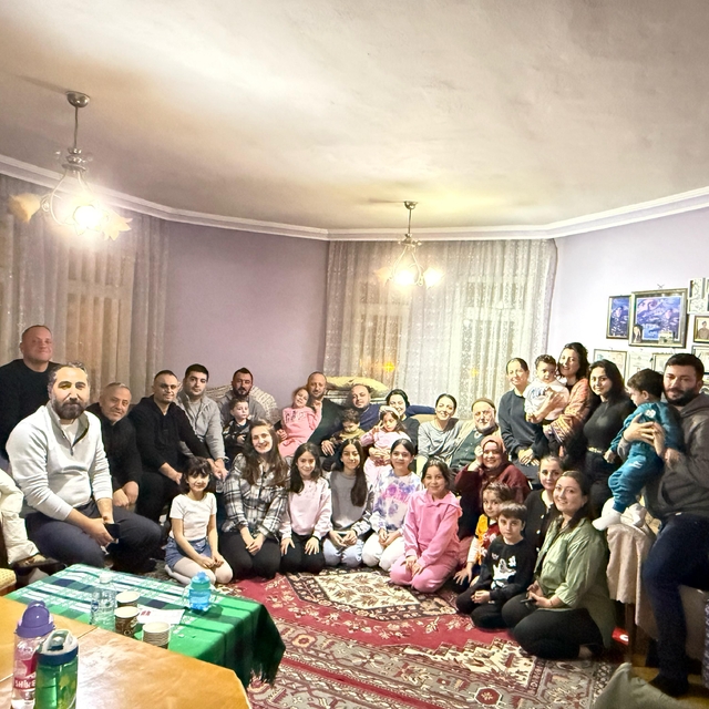 Kahramankazan'da Yusuf dedeye torunlarından iftar sürprizi