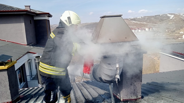 Yozgat'ta restoranda çıkan baca yangını söndürüldü