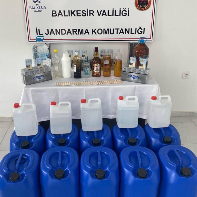Erdek'te sahte alkol ve kaçak tütün operasyonunda 1 şüpheli yakalandı