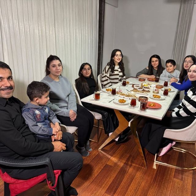 Erzincanlılar ramazanda üniversite öğrencilerini sofralarına konuk ediyor