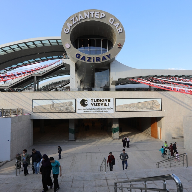 Milli Elektrikli Tren Seti'nden ilki Gaziantep'e geliyor