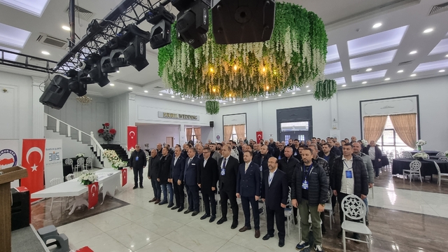 Büro Memur-Sen Samsun Şube Başkanı Ali Özbek güven tazeledi