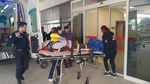 Ağaç budarken 10 metre yüksekten düşüp yaralandı