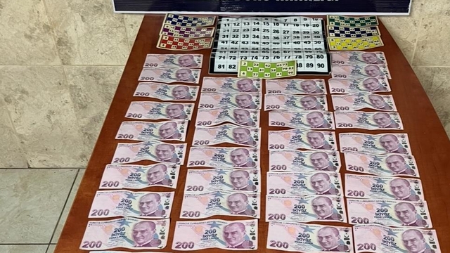Kocaeli'de kumar oynayan 7 kişiye 64 bin 729 lira ceza kesildi
