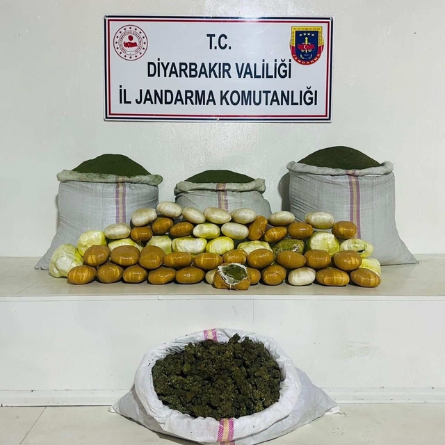 Diyarbakır'da 180 kilogram esrar ele geçirildi