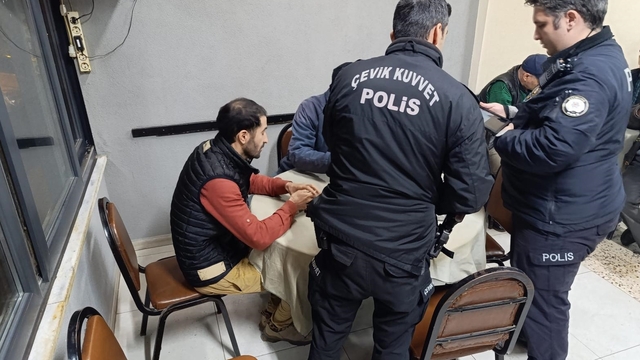 Balıkesir'de asayiş uygulamasında aranan 7 kişi yakalandı