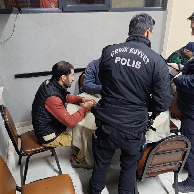 Balıkesir'de asayiş uygulamasında aranan 7 kişi yakalandı