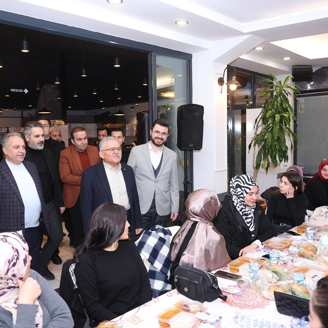 Başkan Büyükkılıç, Talas'ta vatandaşlarla buluştu