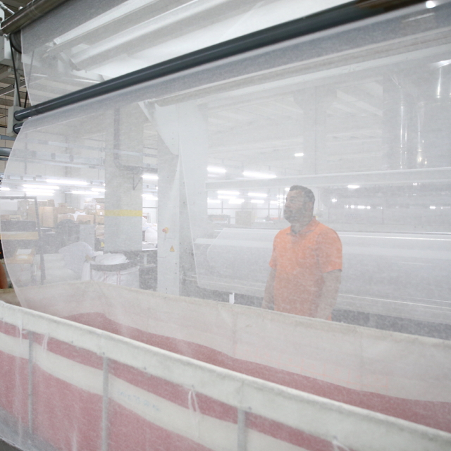 İstanbul ve Bursa'dan 55 ülkeye yaptığı perde ihracatını Bingöl'e taşıdı