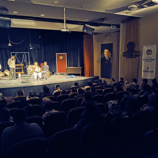 Malatya'da "Barış Ressamı" oyunu sahnelendi