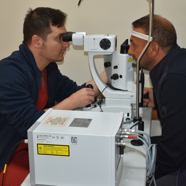 Şırnak'ta yapılan göz anjiyosu ile hasta sevklerinin önüne geçilmesi hedefl...