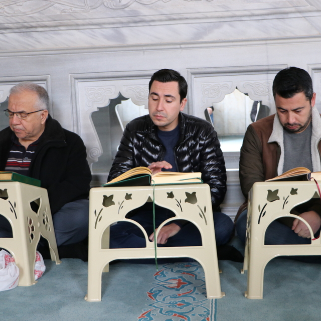 Mukabele geleneği Kilis'teki camilerde sürdürülüyor