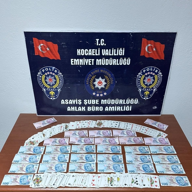 Kocaeli'de kumar oynayan 7 kişiye 36 bin 988 lira ceza kesildi