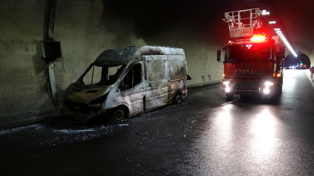 Çanakkale'de yanan ambulans kullanılamaz hale geldi